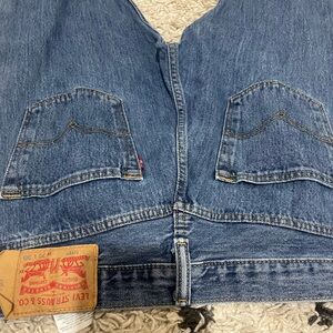 Levi's Relaxed Fit Men's Jeans in Classic Blue